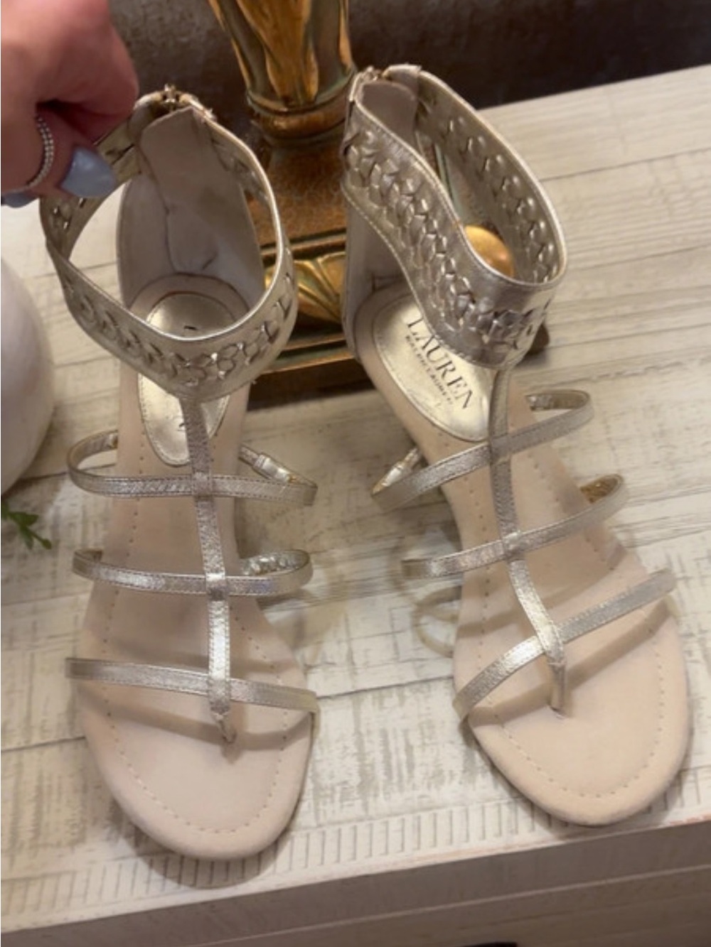 Like New ~ Lauren Ralph Lauren Gold Strappy Gladiator Sandals ~ Size 6
